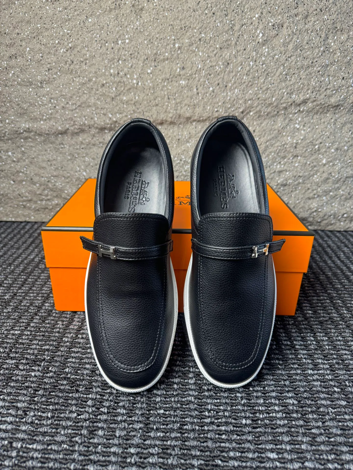 Men's men's shoes 💰440 [New style] 🪷🪷[HERMES] Hermès - High-end quality, the same style as the official website - Upper: 🔝 Nappa calfskin, with iconic H metal - Lining: water-dyed cowhide - Outsole: ultra-light TPU molded outsole - Ultra-high quality control·Fine workmanship: highlighted (high-end·luxury·grade) -Size: 38-44 (45 can be customized)·